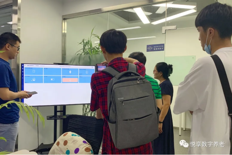 西安工程大學師生參加悅享數(shù)字西安創(chuàng)新中心OPENDAY活動(圖2) 西安工程大學師生參加悅享數(shù)字西安創(chuàng)新中心OPENDAY活動(圖2)