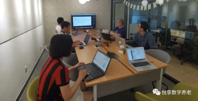 JoyDigit Attended the APWeb-WAIM 2020(圖1) JoyDigit Attended the APWeb-WAIM 2020(圖1)