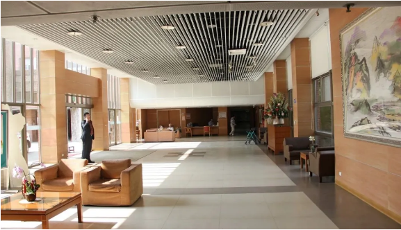 務(wù)必細(xì)品：送老人住養(yǎng)老院，家庭成員是這樣做決定的(圖1)