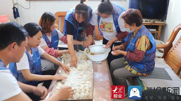 濱州市沾化區(qū)民政局推出12349智慧養(yǎng)老平臺(tái) 為老人定制助老服務(wù)(圖4) 濱州市沾化區(qū)民政局推出12349智慧養(yǎng)老平臺(tái) 為老人定制助老服務(wù)(圖4)