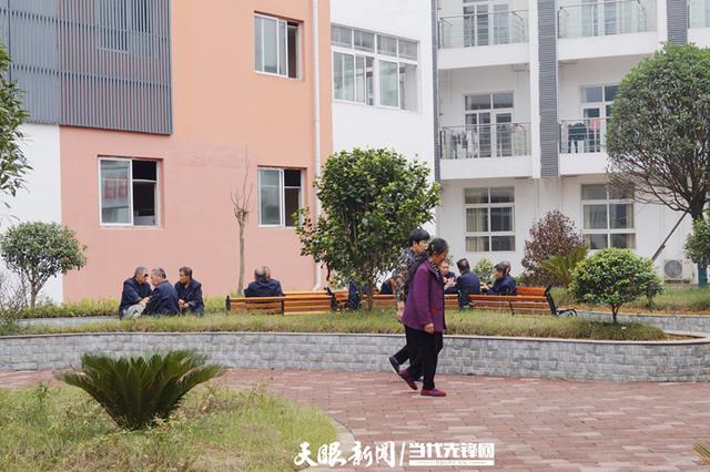 仁懷民政:推動(dòng)養(yǎng)老事業(yè)向養(yǎng)老產(chǎn)業(yè)迅速轉(zhuǎn)變(圖2) 仁懷民政:推動(dòng)養(yǎng)老事業(yè)向養(yǎng)老產(chǎn)業(yè)迅速轉(zhuǎn)變(圖2)