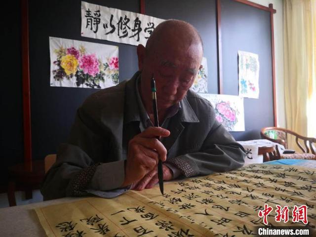 甘肅省政協(xié)聚焦智慧養(yǎng)老 建言“適老化”產(chǎn)品保護(hù)個(gè)人隱私(圖2) 甘肅省政協(xié)聚焦智慧養(yǎng)老 建言“適老化”產(chǎn)品保護(hù)個(gè)人隱私(圖2)